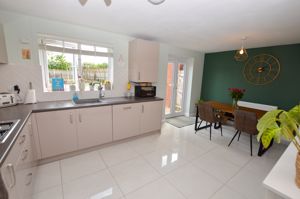 Kitchen/Diner- click for photo gallery